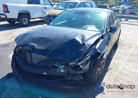 2021 Hyundai Elantra Sel z USA, uszkodzony, nr VIN KMHLM4AG7MU125222